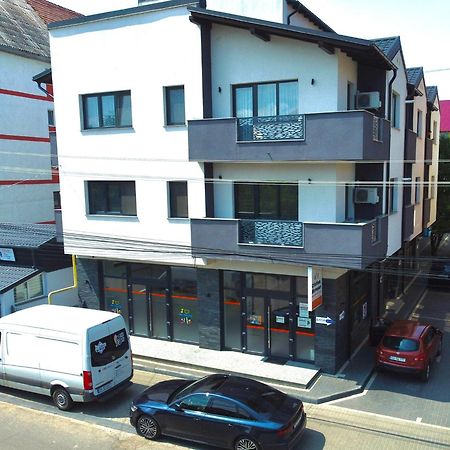 Astar Apartments - Executive Rădăuţi Екстериор снимка