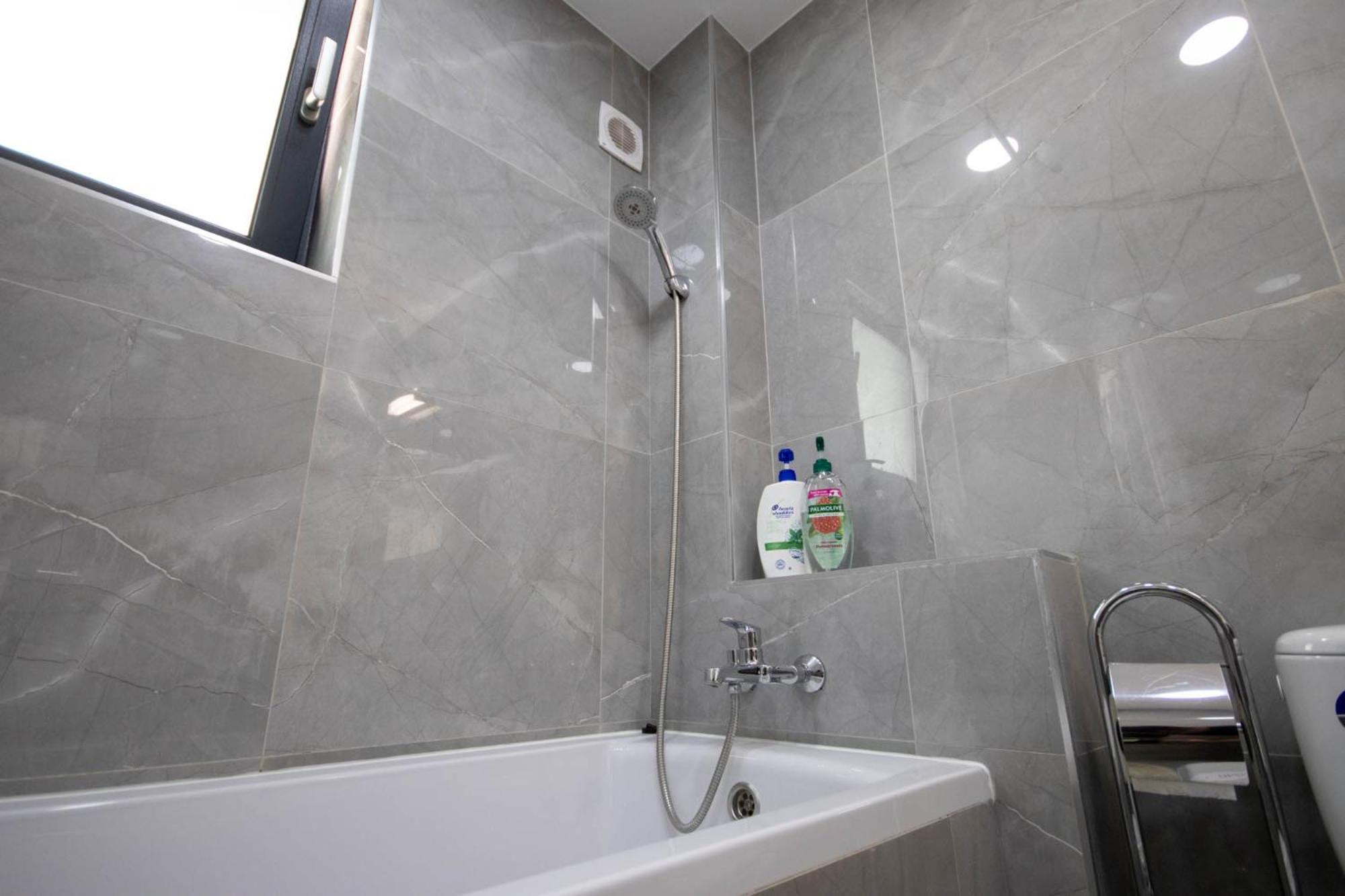 Astar Apartments - Executive Rădăuţi Екстериор снимка